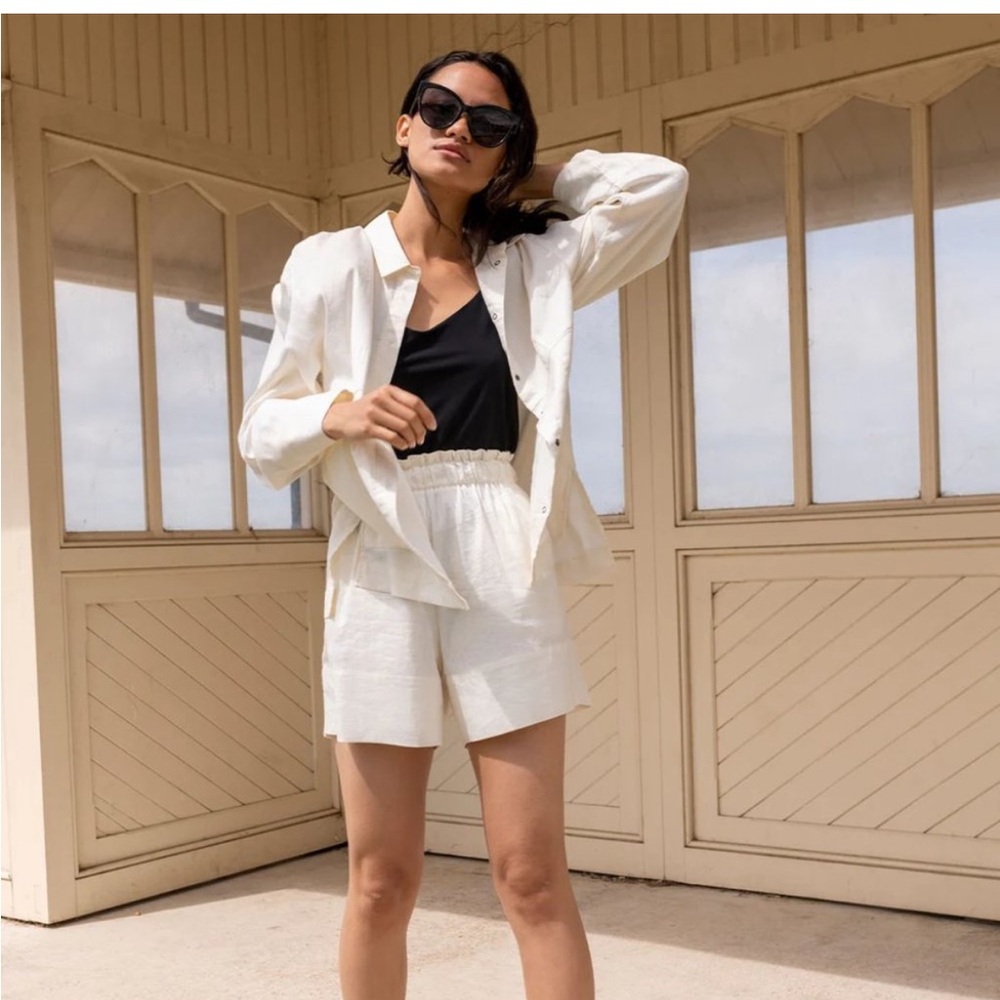 NWT ADAY ease in paper bag shorts cream L